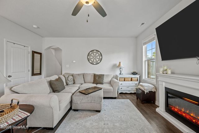 401 Vandemere Court, Holly Ridge, NC 28445