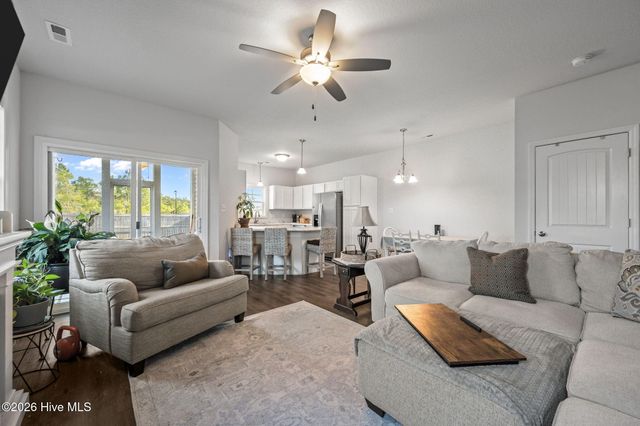 401 Vandemere Court, Holly Ridge, NC 28445