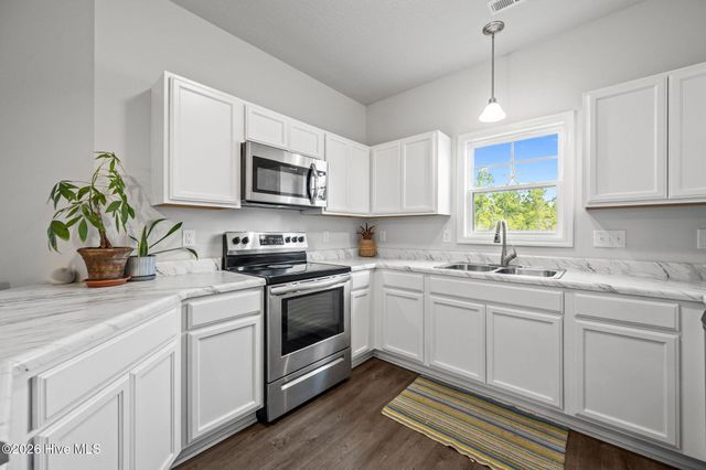 401 Vandemere Court, Holly Ridge, NC 28445