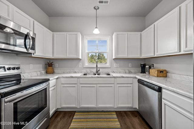 401 Vandemere Court, Holly Ridge, NC 28445