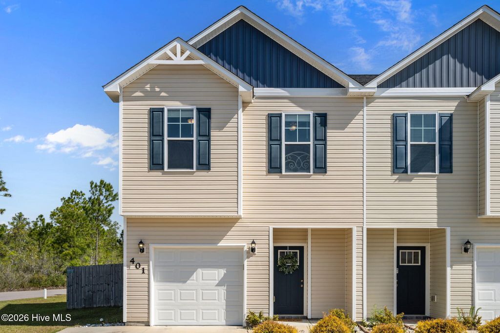 401 Vandemere Court, Holly Ridge, NC 28445