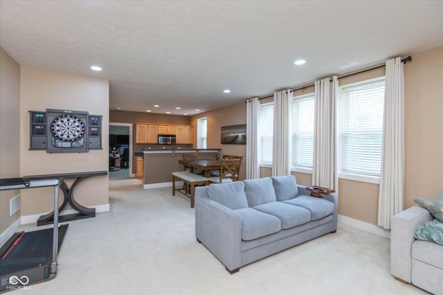 7149 Wilshire Way, Avon, IN 46123