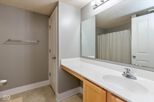 7149 Wilshire Way, Avon, IN 46123