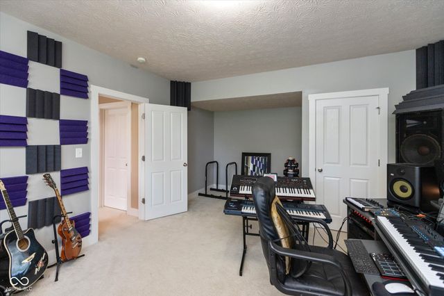 7149 Wilshire Way, Avon, IN 46123