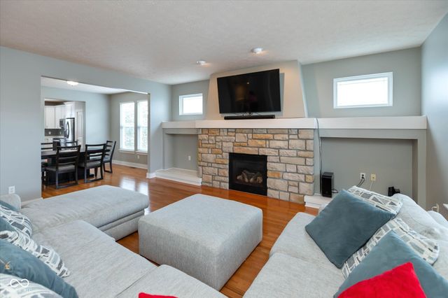 7149 Wilshire Way, Avon, IN 46123
