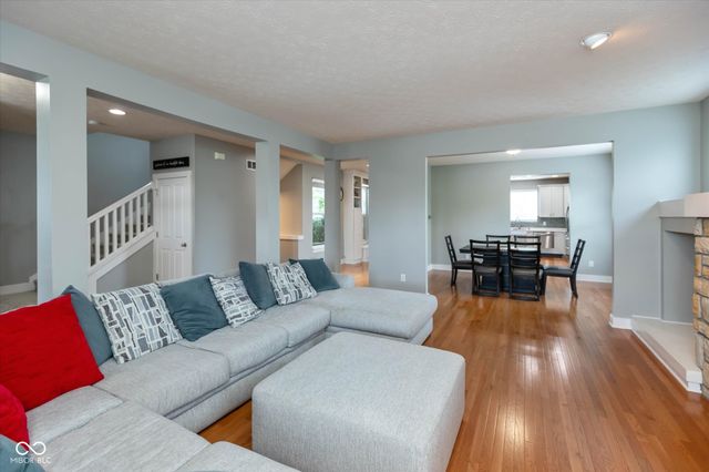 7149 Wilshire Way, Avon, IN 46123