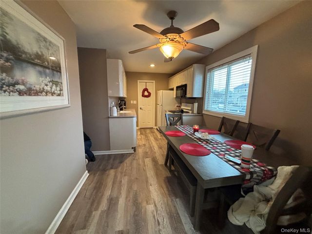 6 E Kissimee Road, Lindenhurst, NY 11757