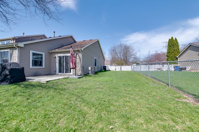 359 Chaparral Circle, Elgin, IL 60120