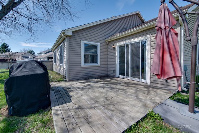 359 Chaparral Circle, Elgin, IL 60120