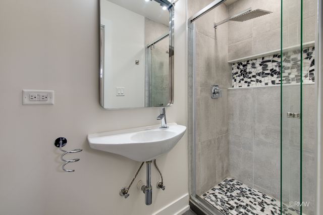 359 Chaparral Circle, Elgin, IL 60120