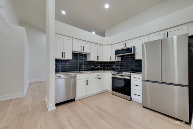 359 Chaparral Circle, Elgin, IL 60120