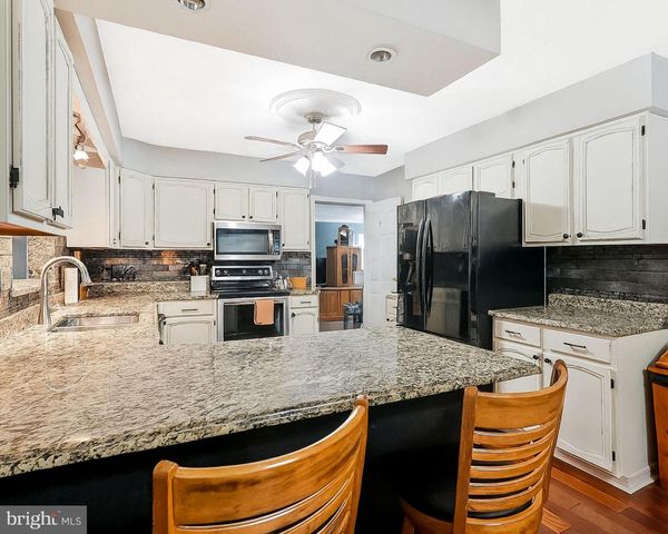 16970 TEAGUES POINT RD, Hughesville, MD 20637
