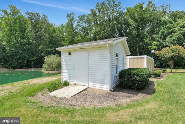 16970 TEAGUES POINT RD, Hughesville, MD 20637
