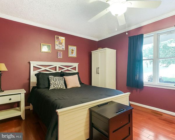 16970 TEAGUES POINT RD, Hughesville, MD 20637