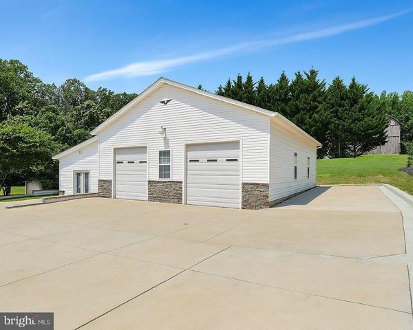 16970 TEAGUES POINT RD, Hughesville, MD 20637