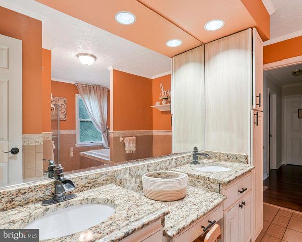 16970 TEAGUES POINT RD, Hughesville, MD 20637