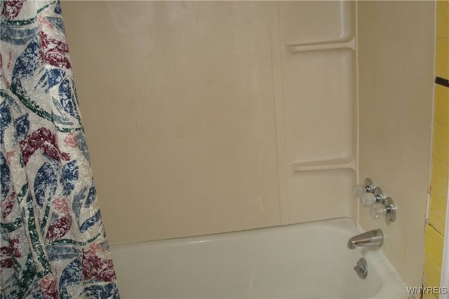 280 Roycroft Boulevard, Amherst, NY 14226