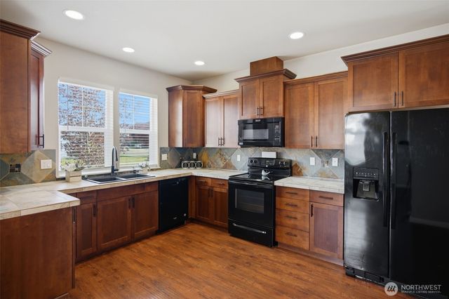 14471 100th Avenue SE, Yelm, WA 98597