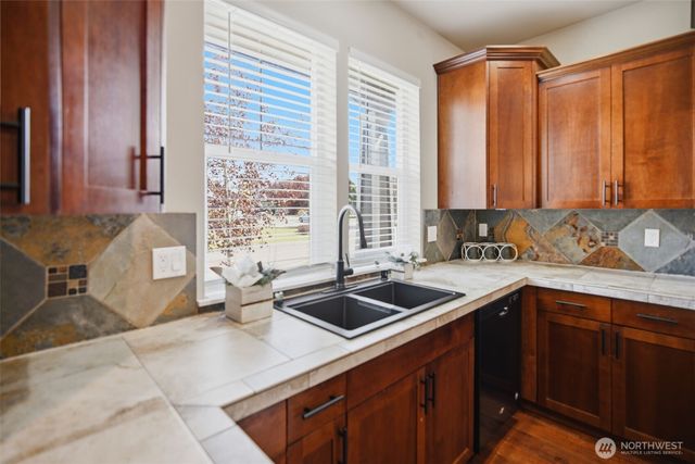 14471 100th Avenue SE, Yelm, WA 98597