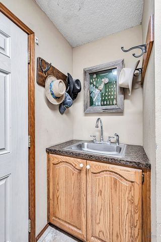 12073 E Hwy 158, Gardendale, TX 79758