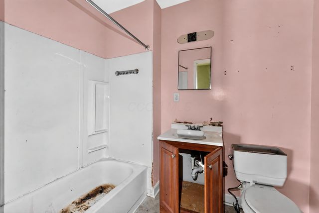 711 S Highland Avenue, Columbus, OH 43223