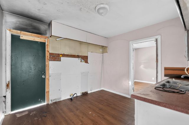 711 S Highland Avenue, Columbus, OH 43223