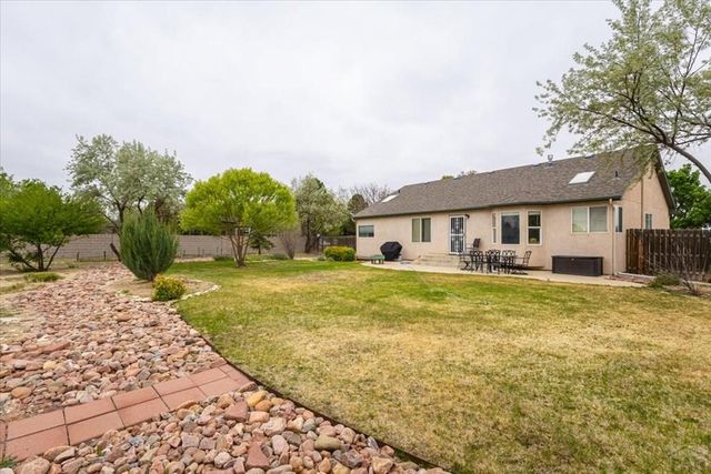 106 S Golfwood Dr W, Pueblo West, CO 81007
