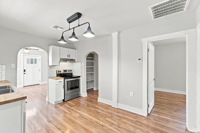 519 Collins Ave, Seguin, TX 78155