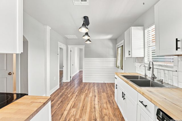 519 Collins Ave, Seguin, TX 78155