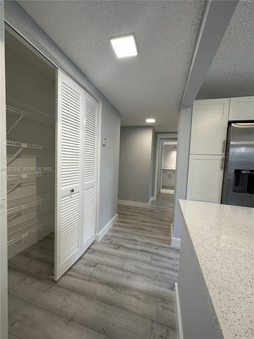 601 Ives Dairy Rd 403-8, Miami, FL 33179