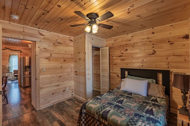 303 Walnut Grove Ln, Mcminnville, TN 37110