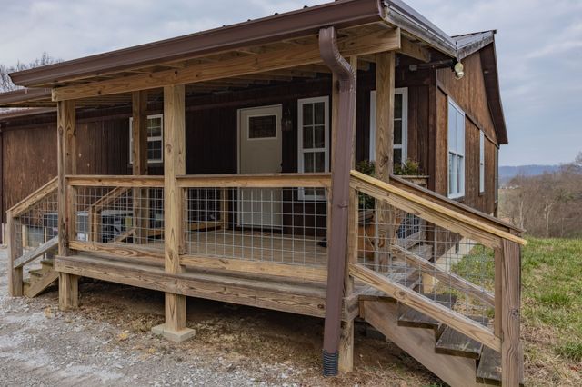 303 Walnut Grove Ln, Mcminnville, TN 37110