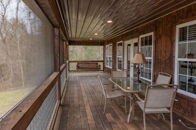 303 Walnut Grove Ln, Mcminnville, TN 37110