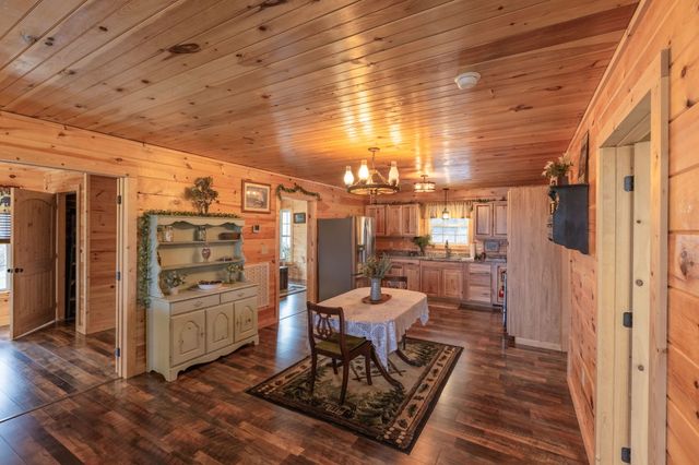 303 Walnut Grove Ln, Mcminnville, TN 37110