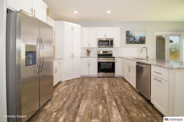 2855 Southern Hills Drive, Blair, NE 68008