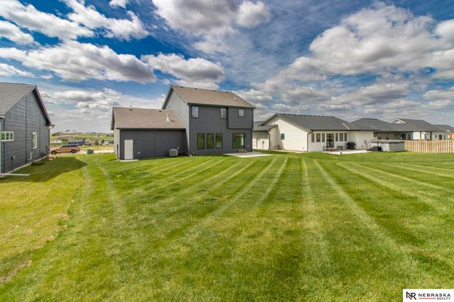 2855 Southern Hills Drive, Blair, NE 68008