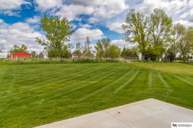 2855 Southern Hills Drive, Blair, NE 68008