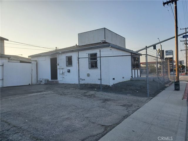 8858 Flower, Bellflower, CA 90706