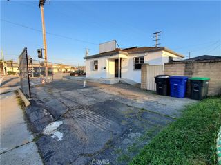 8858 Flower, Bellflower, CA 90706
