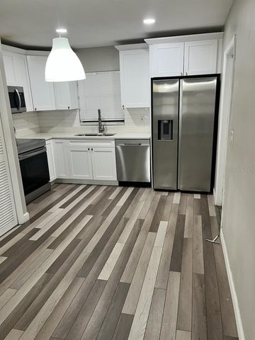 3810 W CLEVELAND STREET B, Tampa, FL 33609