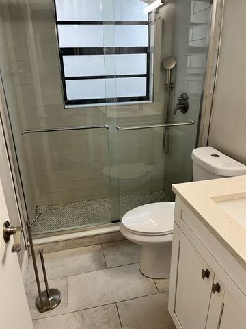 3810 W CLEVELAND STREET B, Tampa, FL 33609