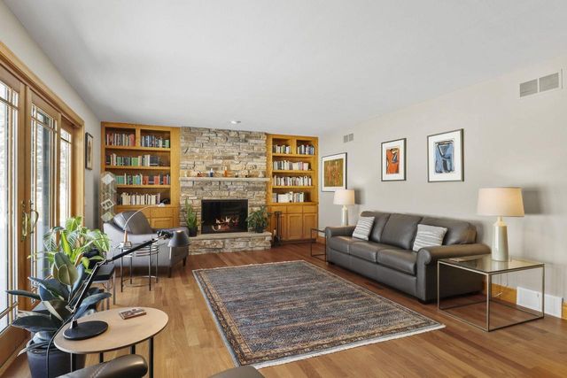 302 Acadia Drive, Madison, WI 53717