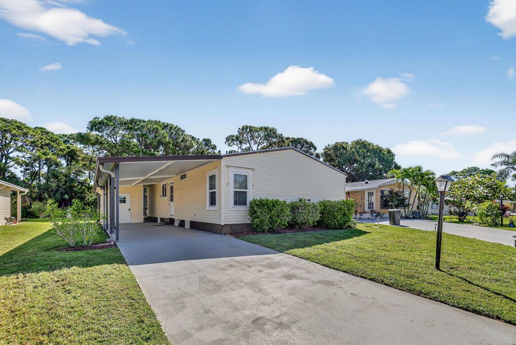 2629 Caper Court, Port St Lucie, FL 34952