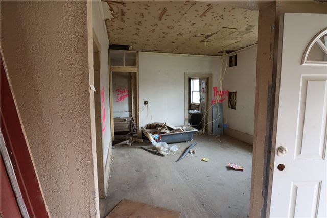 510 N Connellee Avenue, Eastland, TX 76448