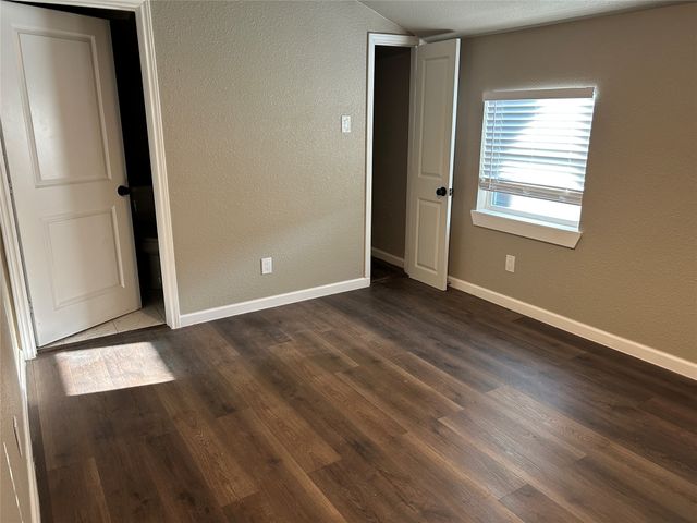 2815 Hedgerow Drive, Dallas, TX 75235