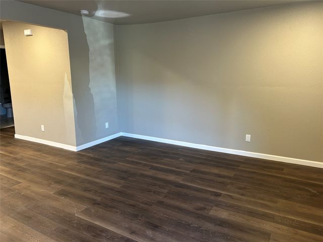 2815 Hedgerow Drive, Dallas, TX 75235
