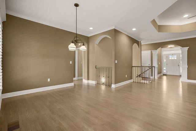 8539 Barstow Street, Lenexa, KS 66219