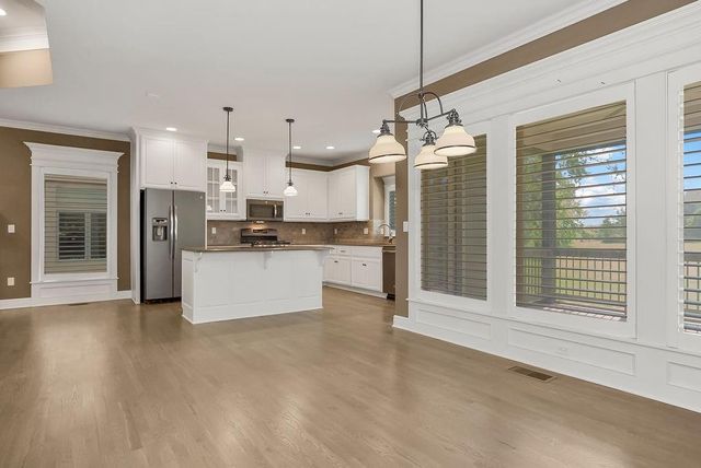 8539 Barstow Street, Lenexa, KS 66219
