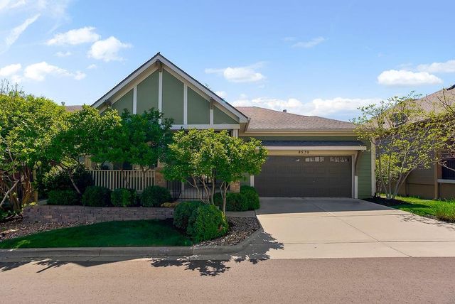 8539 Barstow Street, Lenexa, KS 66219