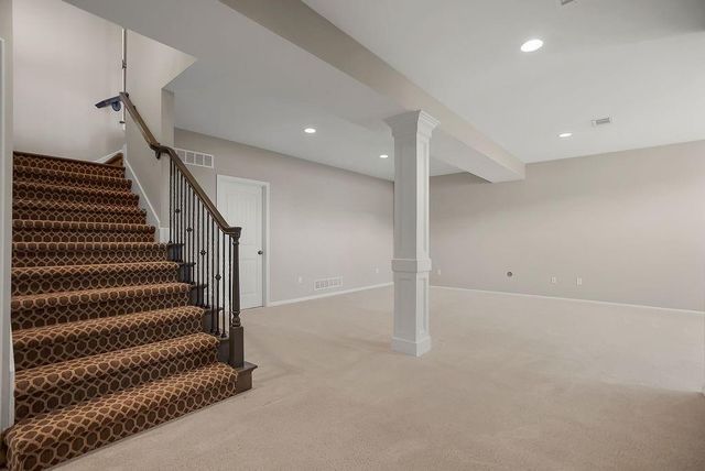 8539 Barstow Street, Lenexa, KS 66219
